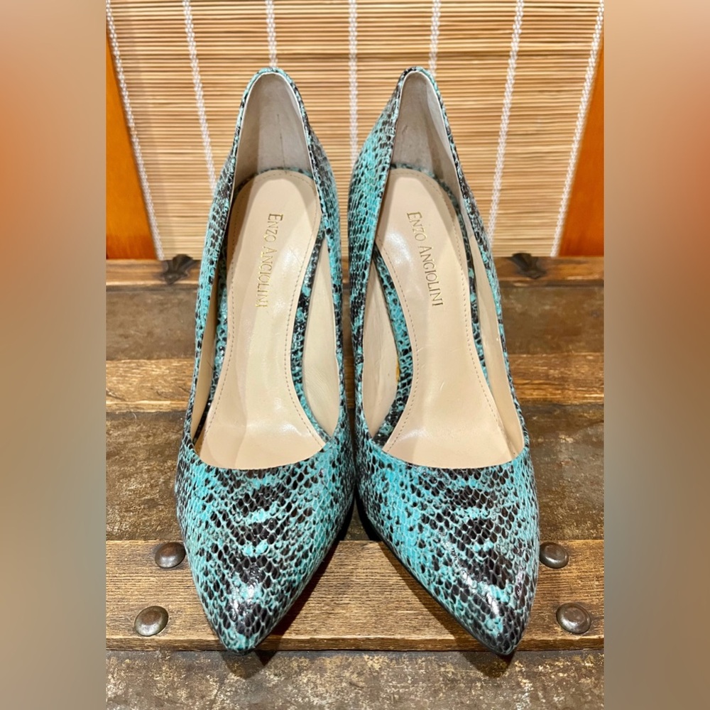 Enzo Angiolini turquoise & black snakeskin print heels, size 9